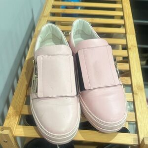 Roger Vivier Light Pink Slip-On Sneakers with Zipper
